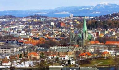 Car Hire with Debit Card at Trondheim Airport