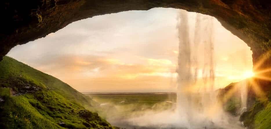 iceland-waterfall