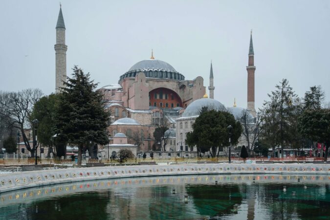 istanbul-roof-during-winter-snow